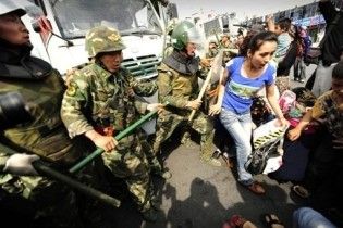 У Китаї заарештували сотні людей через липневі заворушення уйгурів