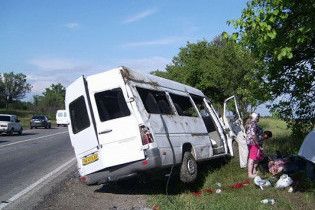 Вантажівка зіткнулася з мікроавтобусом: четверо загиблих, п'ятеро поранених