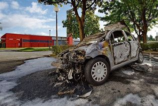 Напередодні Дня взяття Бастилії у Франції спалили 300 машин