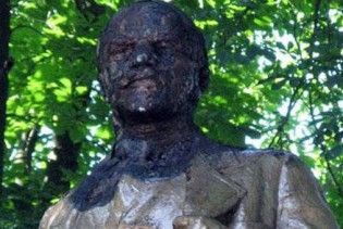 На Житомирщині підпалили пам'ятник Леніну