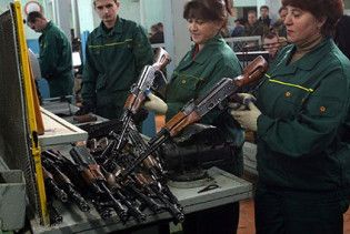 НАТО вмовило Україну знищити 6 тисяч тонн зброї