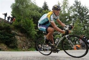 Ленс Армстронг вибув з числа претендентів на перемогу в "Тур де Франс"