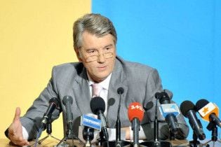 Кабмін: Ющенко намагається зірвати переговори з МВФ