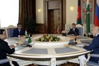 Під час візиту Мєдвєдєва у Душанбе підірвали автомобіль