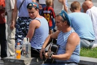 Тимошенко привітала десантників зі святом