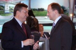 Янукович і Яценюк відмовилися карати хабарників