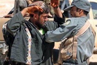 Бойовики відзначили початок виборів в Афганістані перестрілкою з поліцією