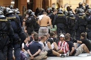 Хорватські поліцейські розігнали футбольних фанатів стріляниною