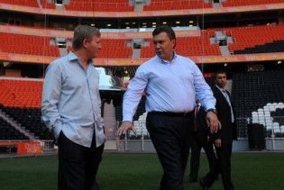 Янукович: Євро-2012 буде в Донецьку завдяки Ахметову