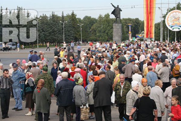 Пенсіонери перекрили центр Уфи