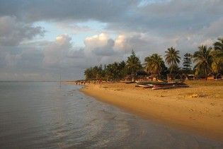 Біля Мадагаскару затонуло турецьке судно з 40 тоннами хімікатів