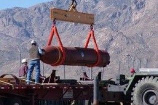 США розбомблять Іран і Корею десятьма 15-тонними бомбами