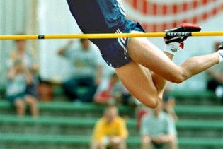 19-річний спортсмен загинув під час стрибка з жердиною