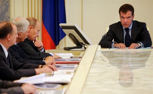 Мєдвєдєв на засіданні уряду