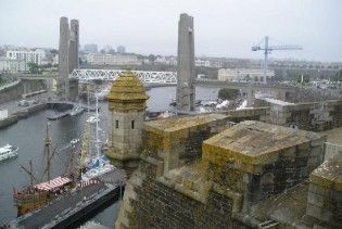 Франція заарештувала корабель з українським екіпажем