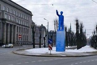 У центрі Риги з'явився "надувний Ленін"