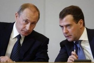 Путін назвав "порожніми балачками" розмови про те, що він керує країною