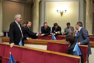 Рада відмовилась забороняти мітинги під час епідемії