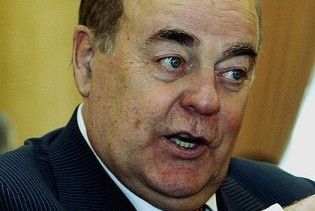 Прокуратура "виправдала" комуніста, який зламав мікрофон журналістці