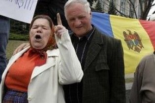 Пенсіонери перекрили центр Кишиневу, вимагаючи знизити тарифи