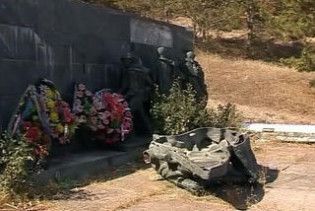 Азербайджан направив Україні ноту через акт вандалізму у Севастополі