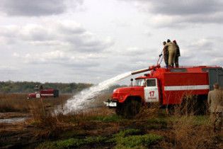 Під Києвом горять нові торфовища, в місті відчувається запах гару