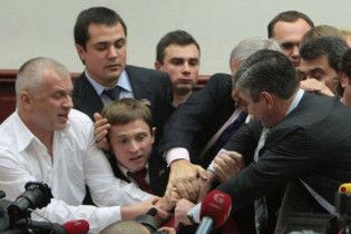 Опозиція заблокувала роботу Київради