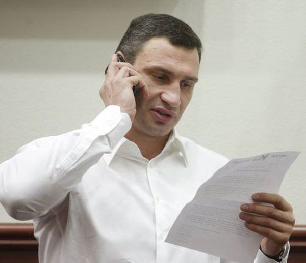 Засідання Київради перетворилось на бійку