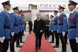 Мєдвєдєв прибув з історичним візитом до Сербії