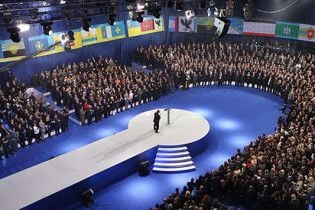Регіонали дадуть Януковичу більше влади