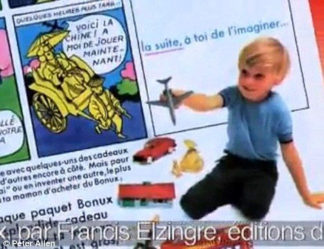 Юний Ніколя Саркозі в рекламі порошку