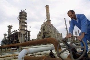 У Іраку бойовики підпалили найбільший нафтопереробний завод