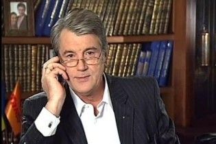 Кожен охочий може замовити Ющенка по телефону