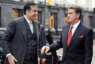Саакашвілі запізнився до Ющенка, бо загуляв у нічному клубі