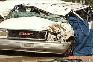 У США мікроавтобус з дітьми врізався у фуру: 5 загиблих, 10 поранених