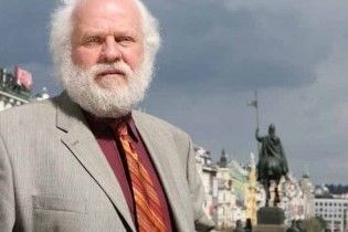Помер відомий письменник та журналіст Пьотр Вайль