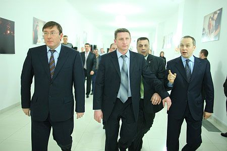 Бійка Шуфрича та Луценка