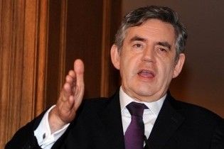 Гордон Браун починає переговори щодо створення коаліції у Британії