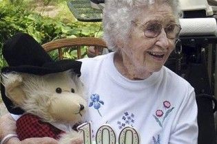 98-річна мешканка будинку престарілих вбила свою 100-річну сусідку