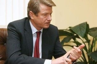 Екс-президент Литви пов'язав свою відставку з відмовою розмістити в країні в'язницю ЦРУ