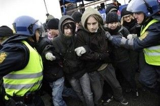 Кліматичний саміт у Копенгагені: демонстранти спробували взяти штурмом залу засідань