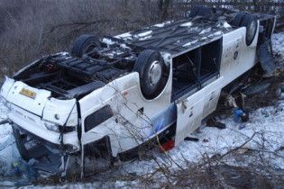 У Британії перекинувся туристичний автобус: є жертви
