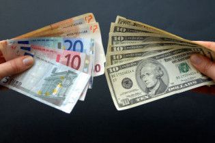 Гривня укріпилася до кінця дня на міжбанку