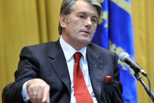 Ющенко попередив, що Україні залишилось півроку до банкрутства