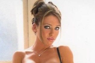 Труп моделі Playboy знайшли у сміттєвому контейнері