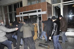 "Регіонали" продовжують утримувати поліграфічний комбінат "Україна"