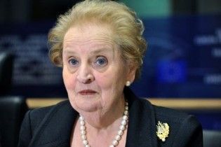 Екс-держсекретар США порадила Росії "не бути яйцем, яке вчить курку"