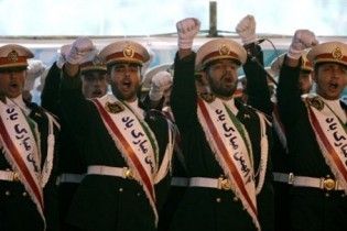 Іран провів успішні випробування літака-невидимки