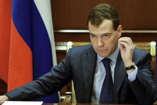 Глава МЗС поїхав домовлятись про візит Мєдвєдєва в Україну