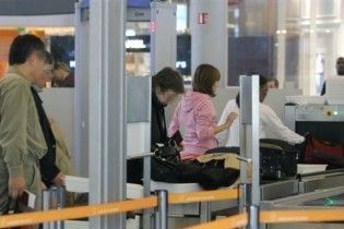 Євросоюз назвав дату скасування заборони на провезення рідин в літаках